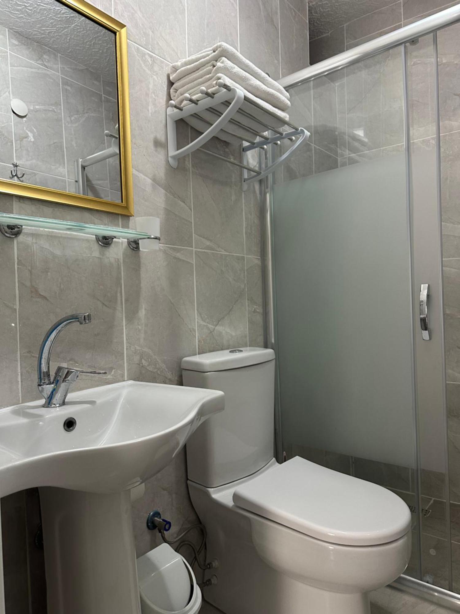 Alha Aparthotel *